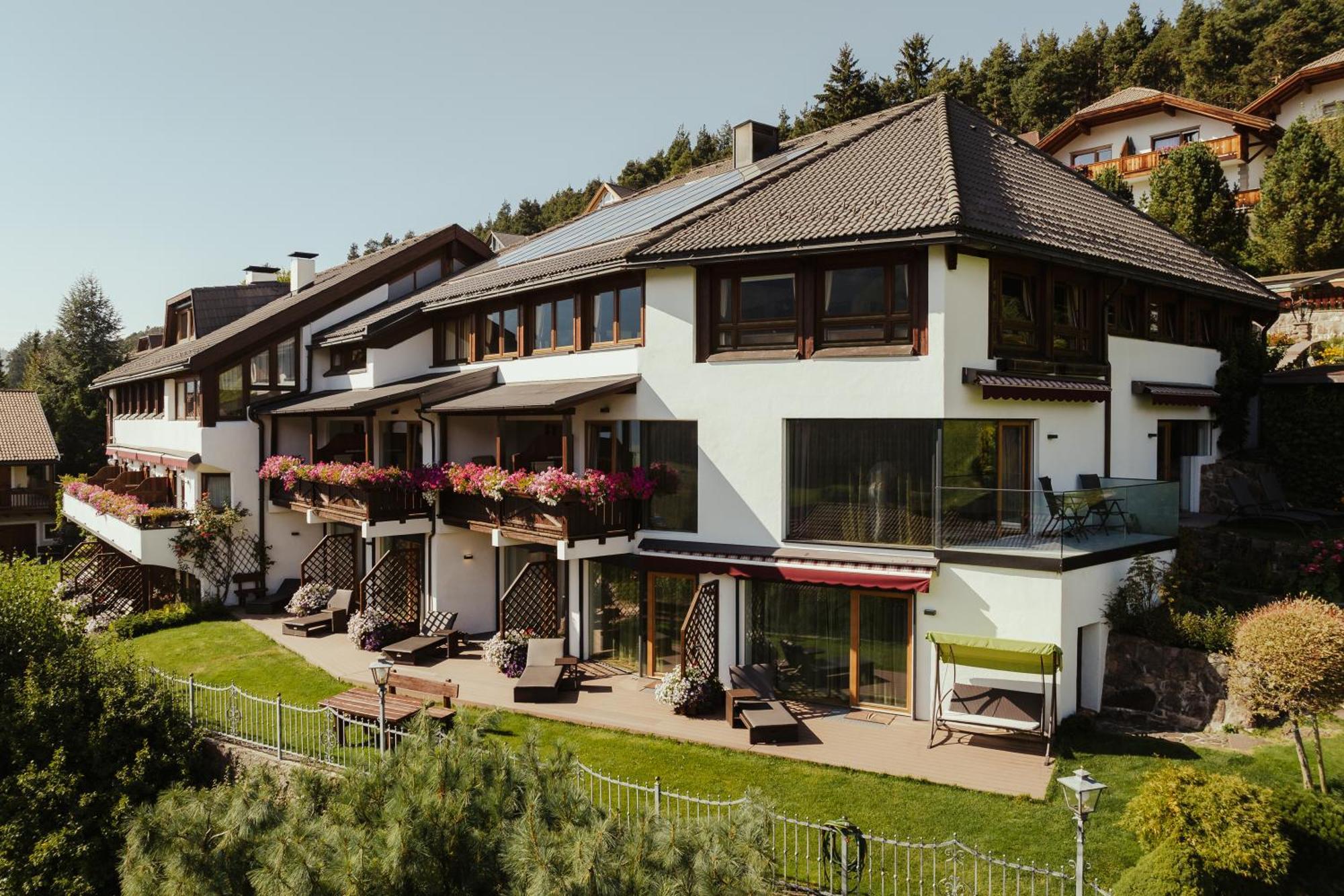Hotel Grien Ortisei Exterior photo